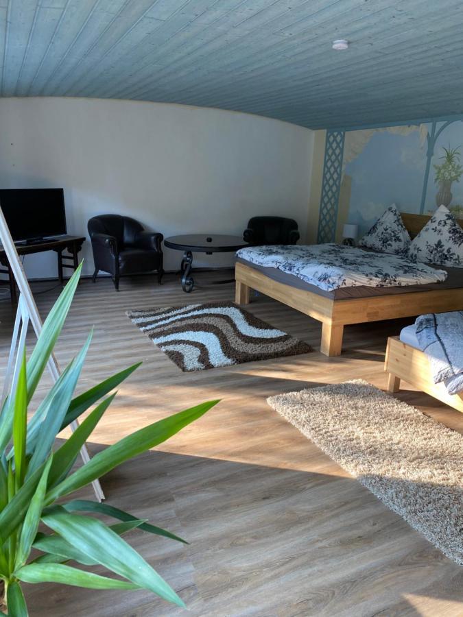 Gästezimmer Am Waldrand Apartment *